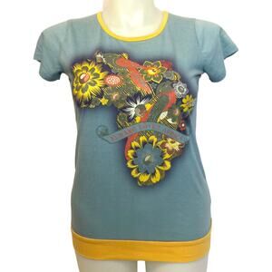 Kumaro Loves Africa Blue Floral Tshirt size Large made in South Africa